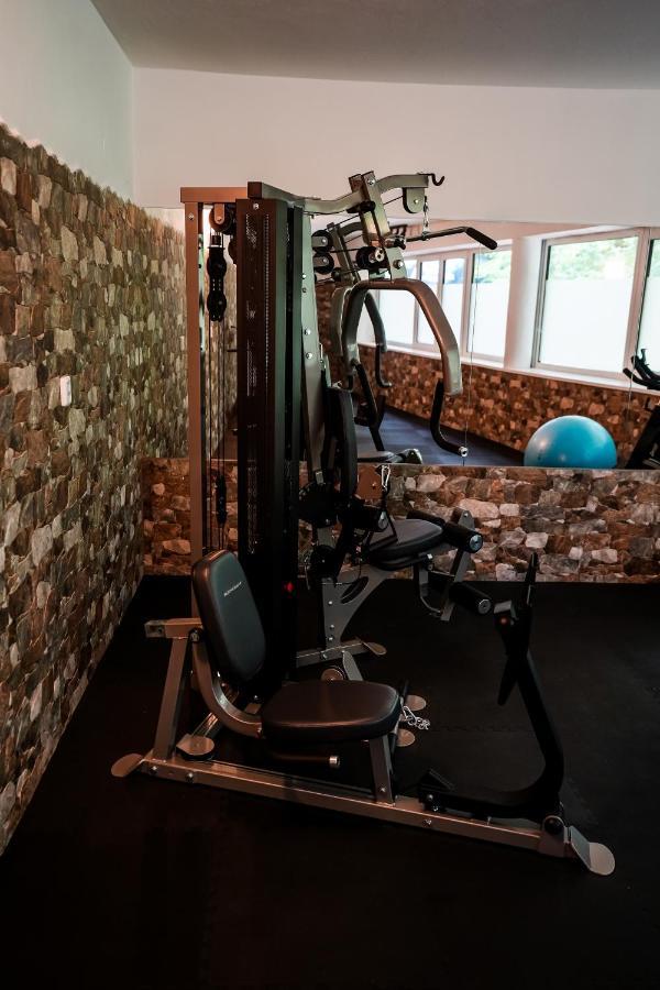 Interhotel America Písek Exteriör bild