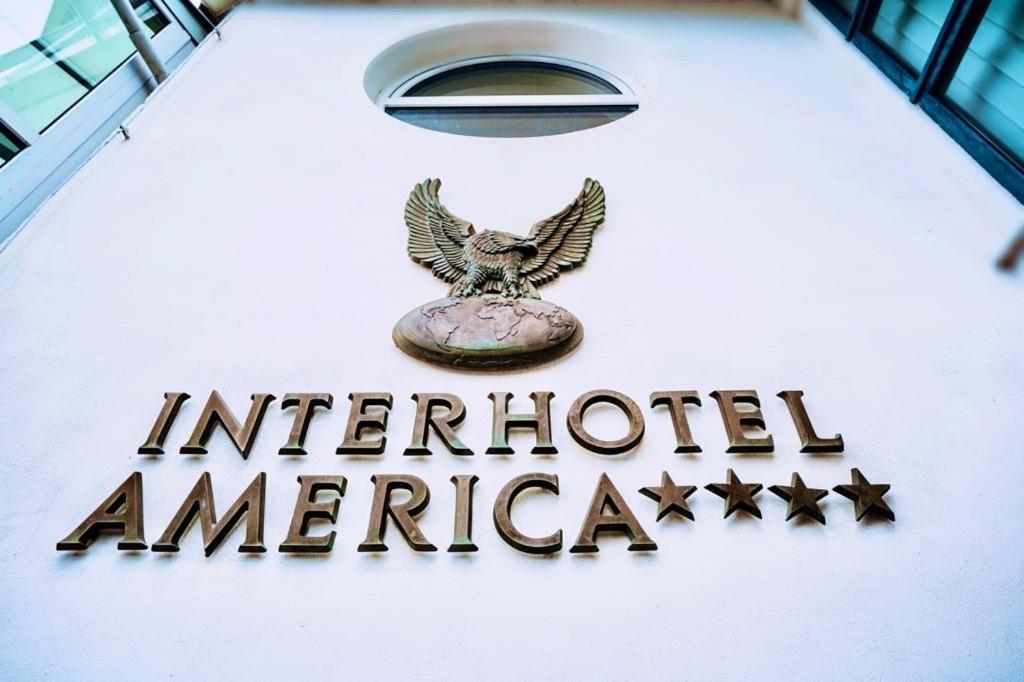 Interhotel America Písek Exteriör bild